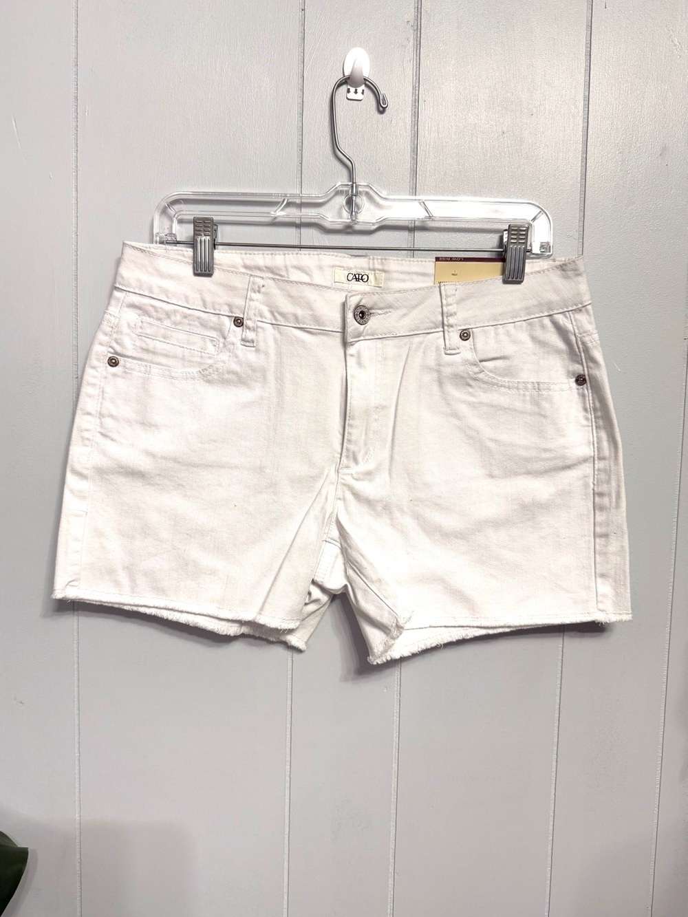 NWT Cato White Denim Jean Shorts - Classic Five-Pocket Style